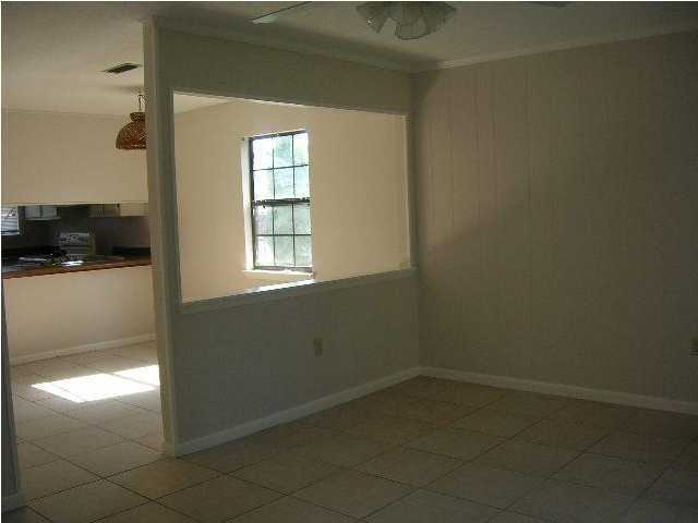 208 Third St SE in Fort Walton Beach, FL - Foto de edificio