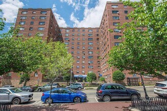 6515 JFK Blvd E in West New York, NJ - Building Photo - Building Photo