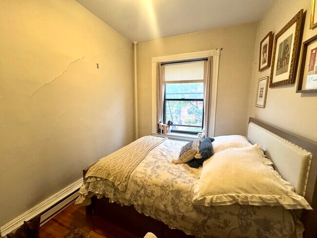 614 Columbus Ave, Unit 5 in Boston, MA - Foto de edificio - Building Photo