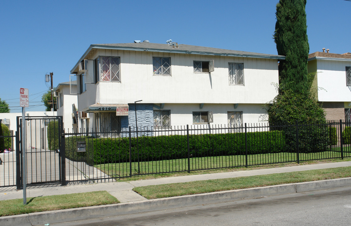 6929 Fulton Ave in North Hollywood, CA - Building Photo