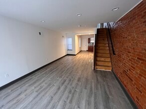 825 E Madison St in Philadelphia, PA - Building Photo - Building Photo