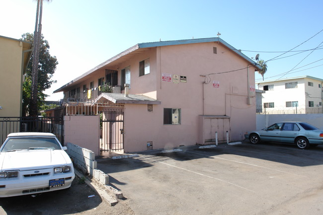 14629 Delano St in Van Nuys, CA - Building Photo - Building Photo