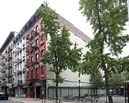 103 Sullivan St in New York, NY - Building Photo