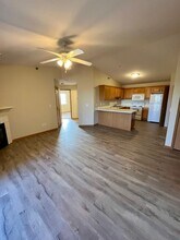 10161 Sutton Dr in Urbandale, IA - Building Photo - Building Photo