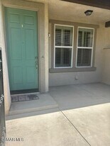 116 Via Katrina in Thousand Oaks, CA - Building Photo