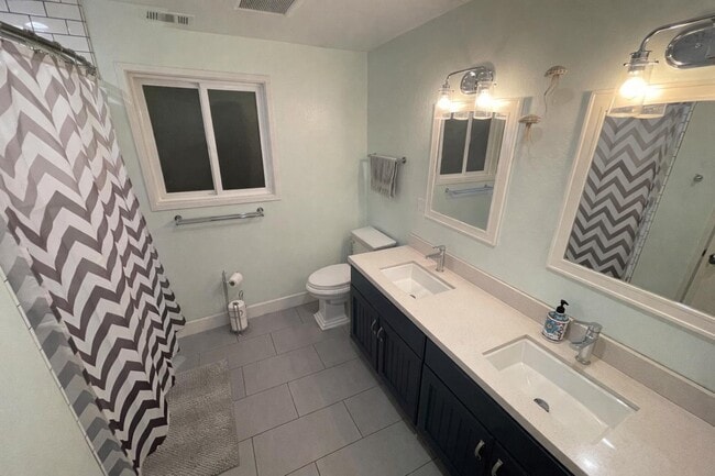 1700 Cleveland Ave in San Jose, CA - Building Photo - Building Photo