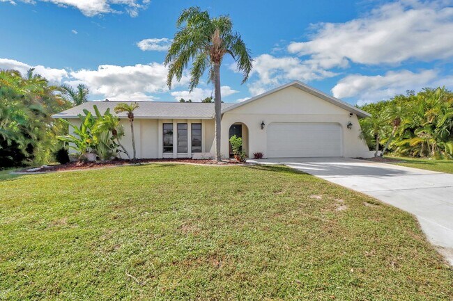 4800 SW 12th Pl in Cape Coral, FL - Building Photo - Building Photo