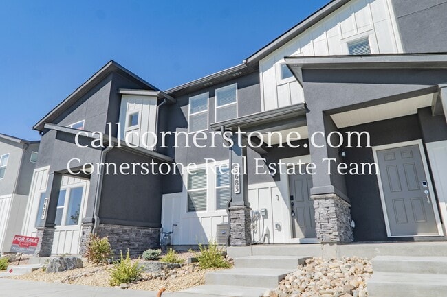 3683 Levy Pk Dr in Colorado Springs, CO - Building Photo - Building Photo