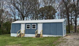 686 W 4th St in Newark, AR - Building Photo