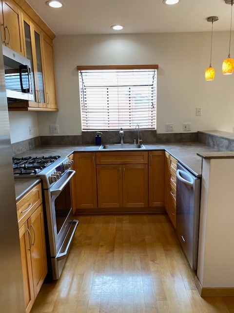 property at 913 17th St