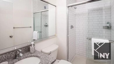 250 S End Ave in New York, NY - Building Photo - Building Photo