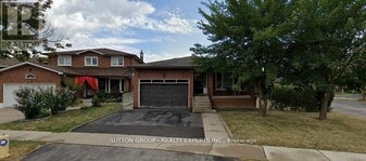 3 Holyoake Crescent in Toronto, ON - Building Photo