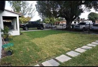 650 Flagami Blvd, Unit Main Home in Miami, FL - Foto de edificio - Building Photo