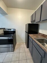 1516 Linden Ave in Las Vegas, NV - Building Photo - Building Photo