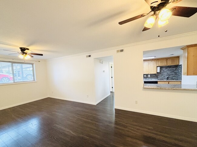 5700 S 900 E in Murray, UT - Building Photo - Building Photo