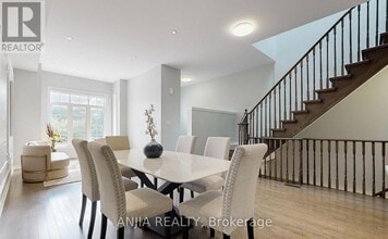 74 Church St S in Richmond Hill, ON - Building Photo - Building Photo