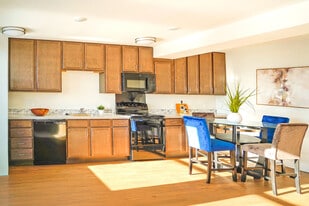 The New Broadview in East St. Louis, IL - Building Photo