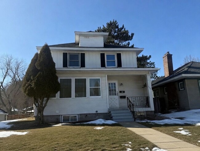 property at 1729 Woodland Ave