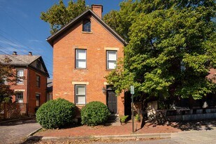 561 S 5th St in Columbus, OH - Building Photo