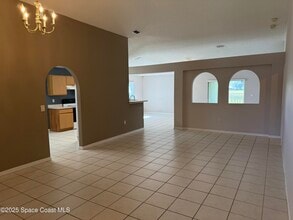 288 Mcclain Dr in Melbourne, FL - Foto de edificio - Building Photo