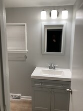 319 Camp Horne Rd in Pittsburgh, PA - Building Photo - Building Photo