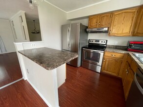 131 Mark Ln in Perrysburg, OH - Building Photo - Building Photo