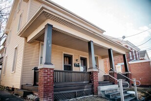 154 E High St in Elizabethtown, PA - Building Photo