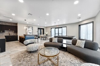 Solare in Arcadia, CA - Foto de edificio - Building Photo