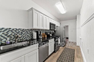 717 17th St in Sacramento, CA - Building Photo - Building Photo
