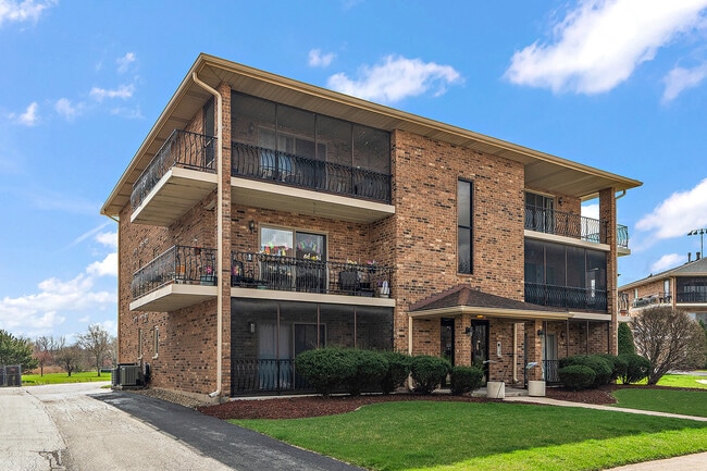 property at 16749 Paxton Ave