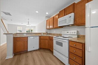 8024 River Watch Lane in Raleigh, NC - Building Photo - Building Photo