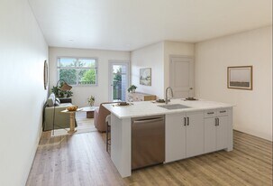 The Elowen in Lacey, WA - Building Photo