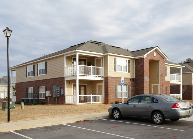 Fords Mill Apartment Homes in Valley, AL - Foto de edificio - Building Photo