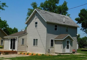 501 N Market St in Lake Park, IA - Building Photo