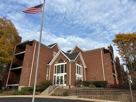 91 Hunt Club Dr in St. Charles, IL - Building Photo