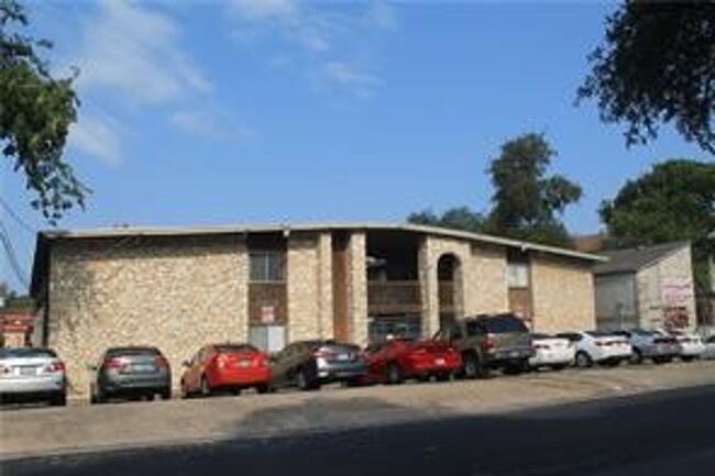 property at 2408 Longview St