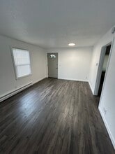 10714 24th Ave NE in Seattle, WA - Building Photo - Building Photo