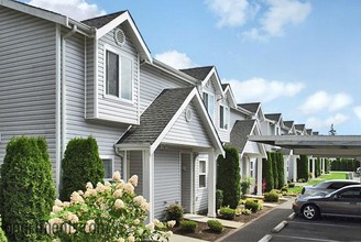 Parklane Court Townhomes in Spanaway, WA - Building Photo - Building Photo