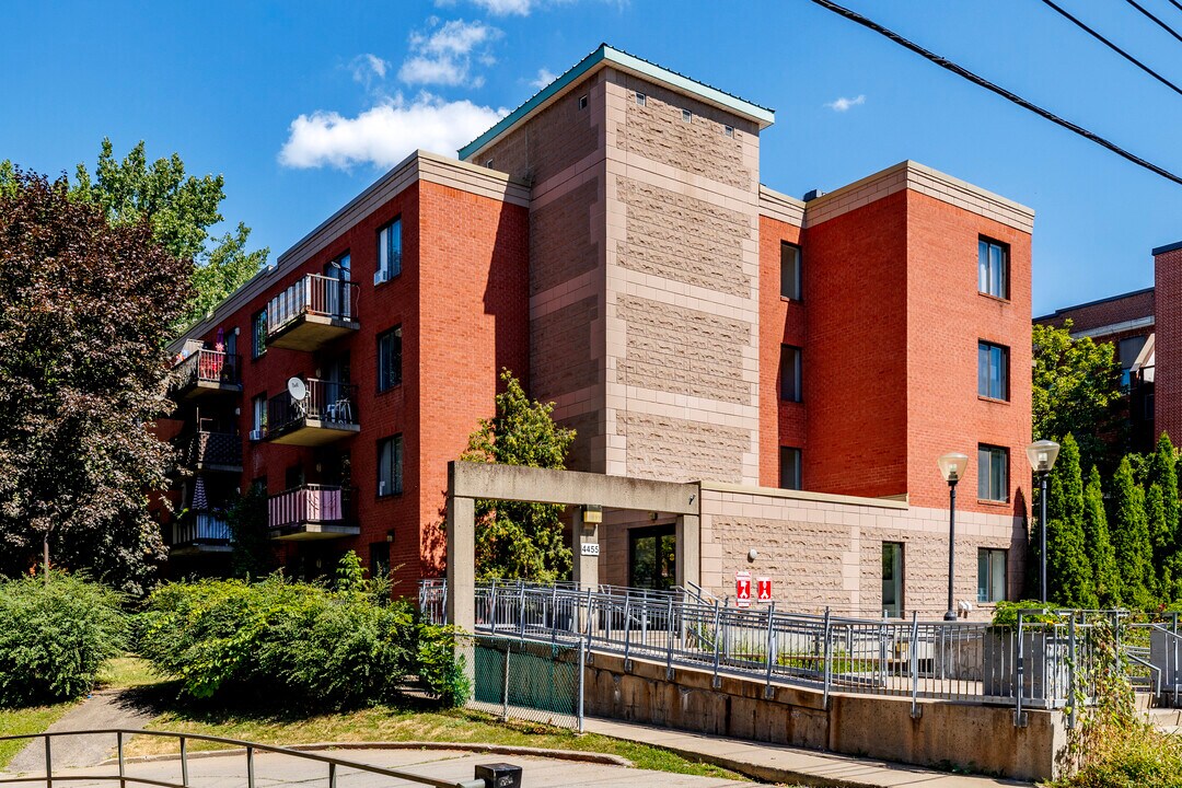 4455 Benny Av in Montréal, QC - Building Photo