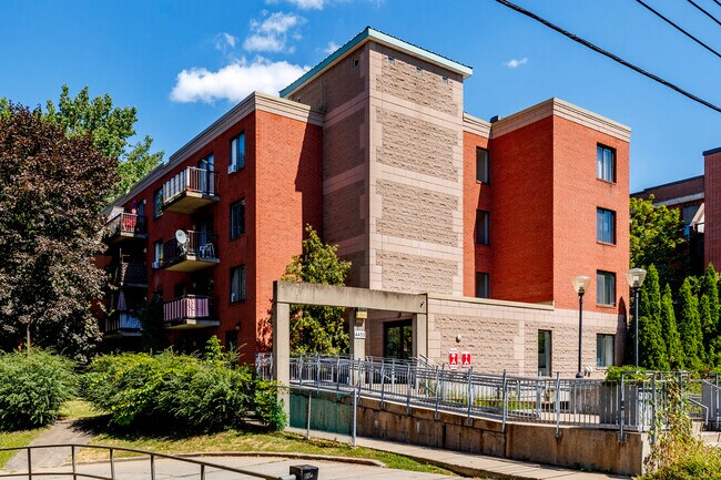 4455 Benny Av in Montréal, QC - Building Photo - Primary Photo