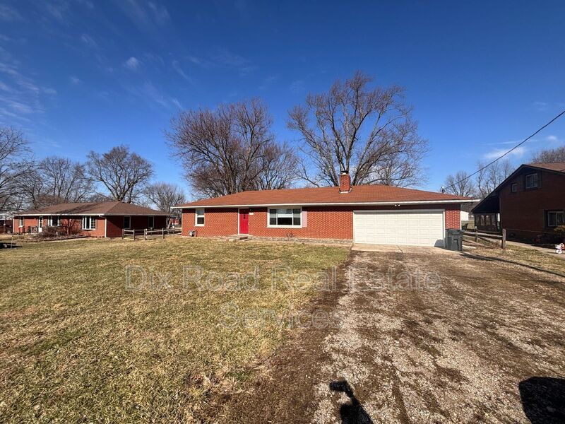 4828 Betsy Dr in Franklin, OH - Building Photo