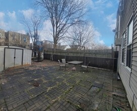 196 Dwight St, Unit 196A in Jersey City, NJ - Building Photo - Building Photo