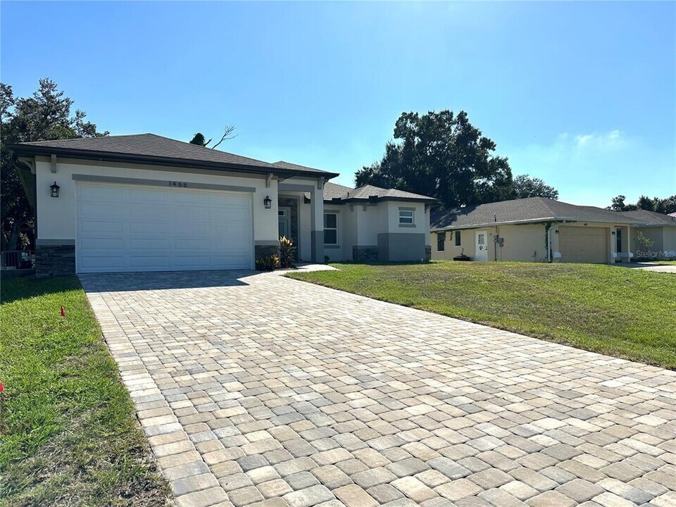 1466 Dewitt St in Port Charlotte, FL - Building Photo