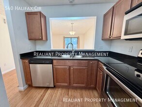 540 Halifax Cir in Cincinnati, OH - Building Photo - Building Photo