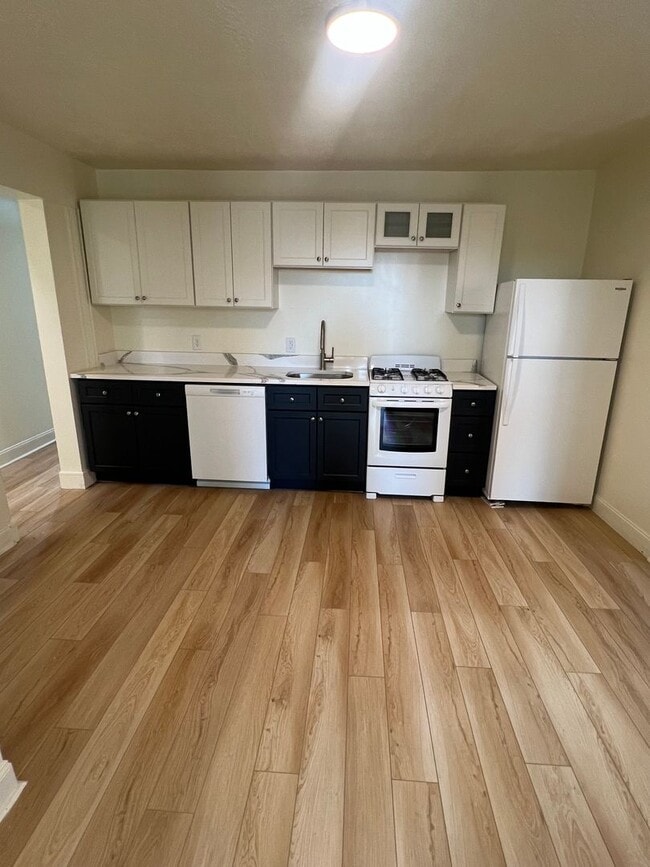 234 Meyran Ave in Pittsburgh, PA - Building Photo - Building Photo