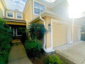 6501 White Blossom Cir in Jacksonville, FL - Building Photo