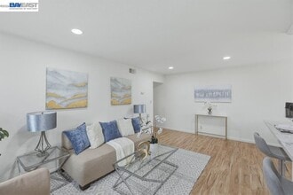 2204 Segundo Ct in Pleasanton, CA - Building Photo - Building Photo