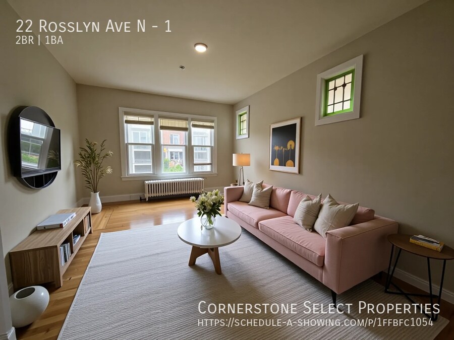 22 Rosslyn Ave N in Hamilton, ON - Building Photo