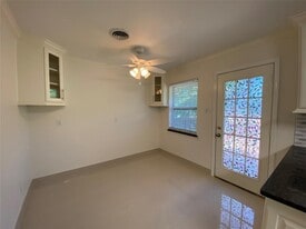 4318 Breakwood Dr in Houston, TX - Building Photo