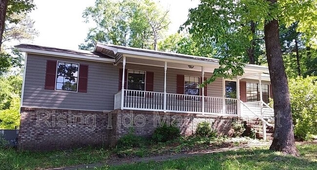 property at 125 Oak Ave